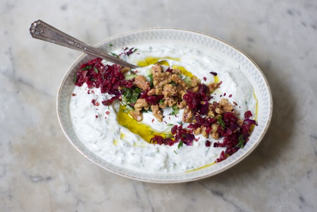 mast-o-khiar in a bowl with toppings