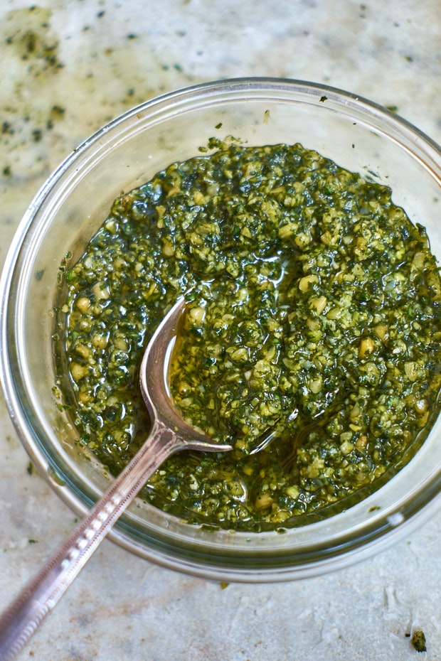 How to Make Pesto like an Italian Grandmother - Finished Pesto in A Jar